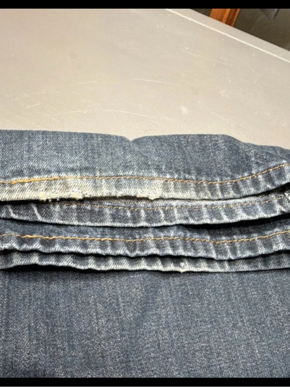 Levi's Men's 527 Bootcut Blue Medium Wash Denim Jeans. Size: 36x32